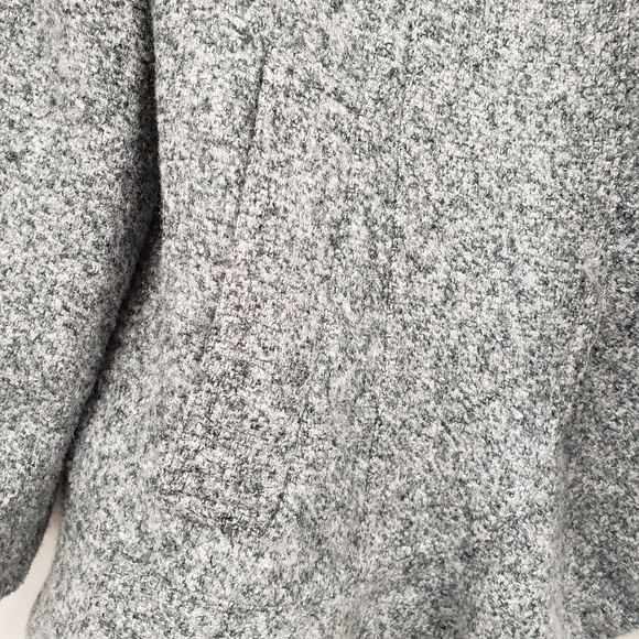 Coldwater Creek Classic Soft Gray Blazer Jacket. - Picture 6 of 6